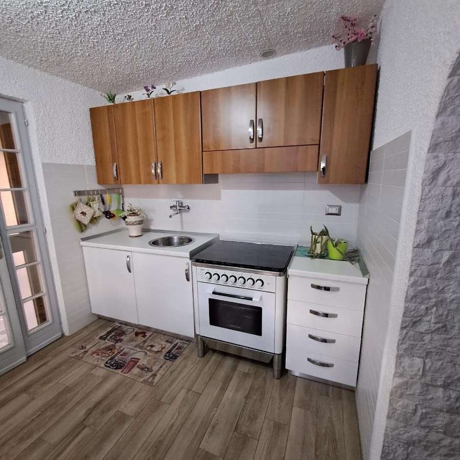 Bouganville Casa Vacanza Ambiente Climatizzato Con Wi Fi Pineto Luaran gambar