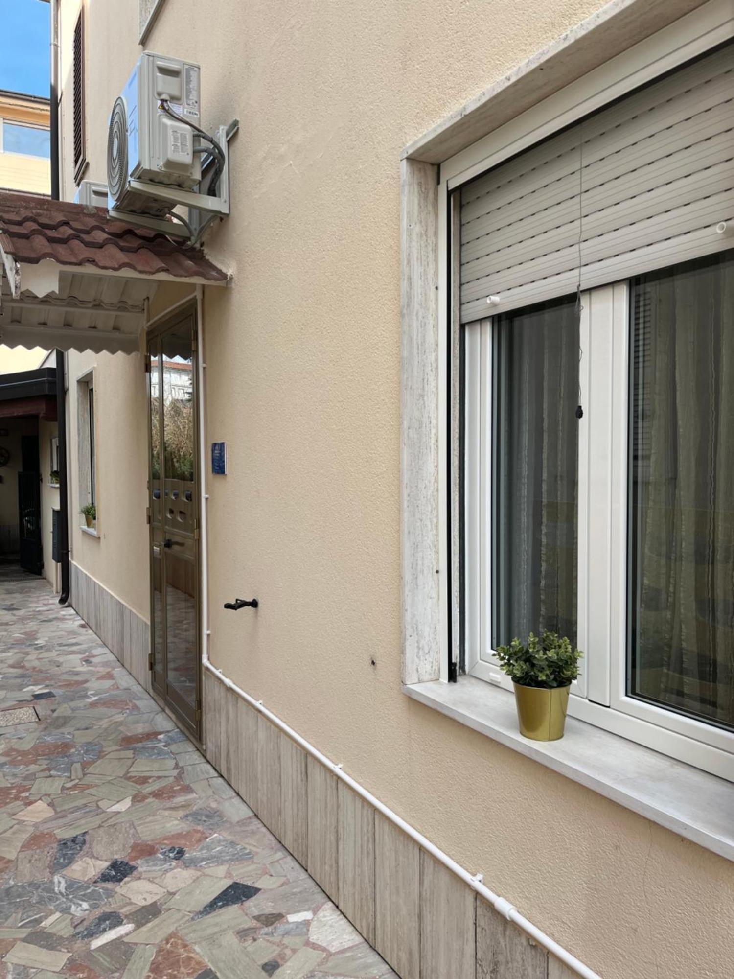 Bouganville Casa Vacanza Ambiente Climatizzato Con Wi Fi Pineto Luaran gambar
