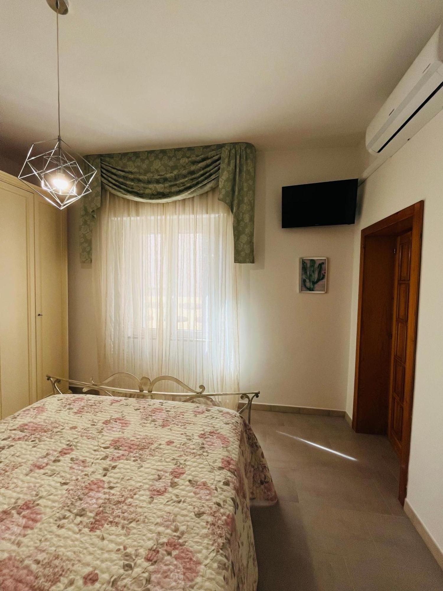 Bouganville Casa Vacanza Ambiente Climatizzato Con Wi Fi Pineto Luaran gambar