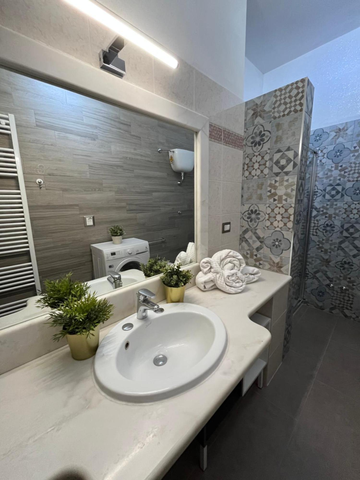 Bouganville Casa Vacanza Ambiente Climatizzato Con Wi Fi Pineto Luaran gambar