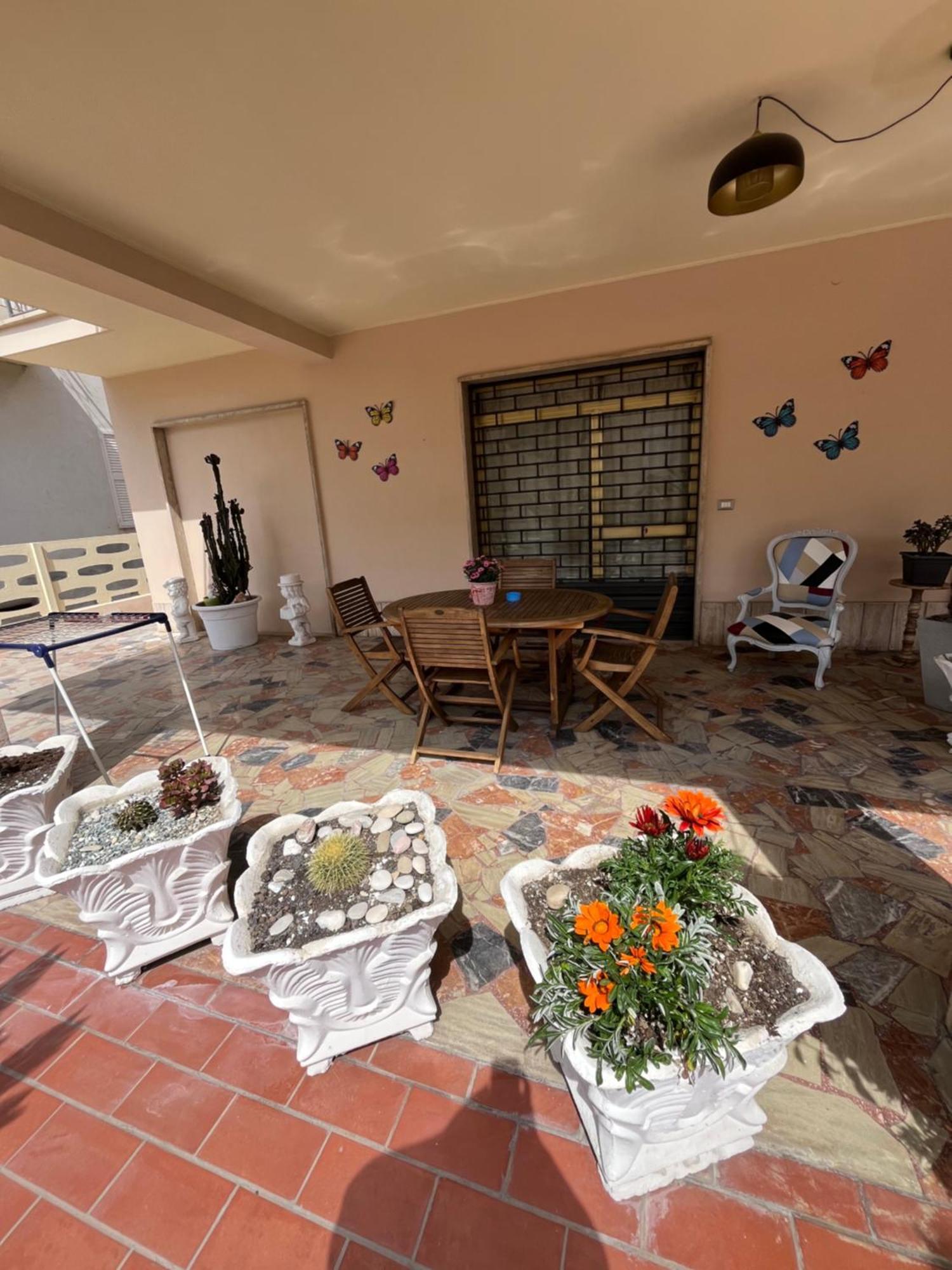 Bouganville Casa Vacanza Ambiente Climatizzato Con Wi Fi Pineto Luaran gambar